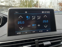 Peugeot 3008 1.2 Turbo Allure // DIGI COCKPIT! // NAVI // CAMERA // CLIMA // CRUISE // TREKHAAK // APPLE CARPLAY - ANDROID AUTO // ELEK. ACHT 64