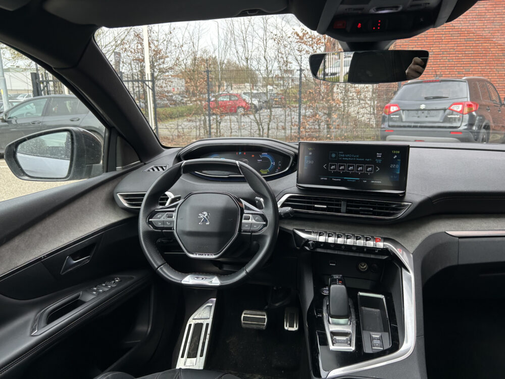 Peugeot 3008 1.6 HYbrid 225 GT BLACK PACK // PANO/SCHUIFKANTELDAK // ADAPTIVE CRUISE // FULL LED // FOCAL AUDIO // NAVI + CARPLAY // CAMERA 7