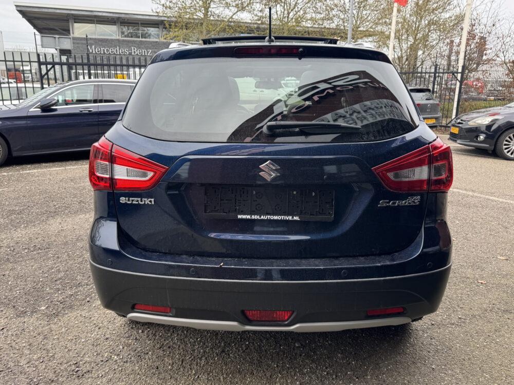 Suzuki S-Cross 1.4 Boosterjet High Executive // NAVI // CAMERA // SCHUIF-KANTEL DAK // ADAPTIVE CRUISE // LEDEREN BEKLEDING // 6
