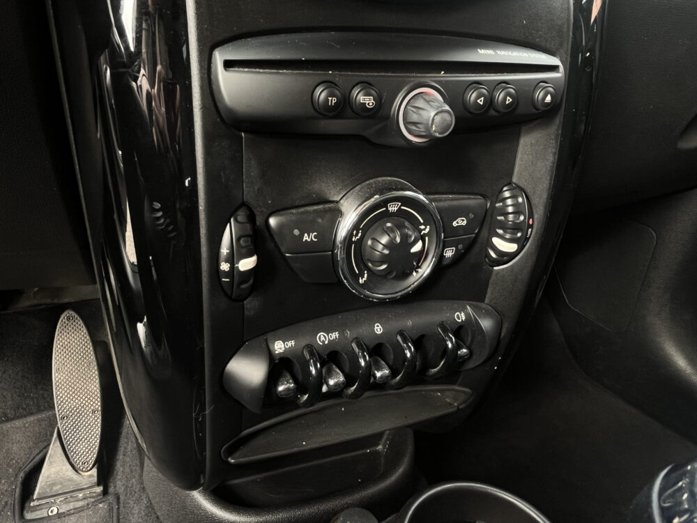 MINI Countryman 1.6 Cooper Business Line // NAVI // CRUISE CONTROL // AIRCO // BLUETOOTH // 20