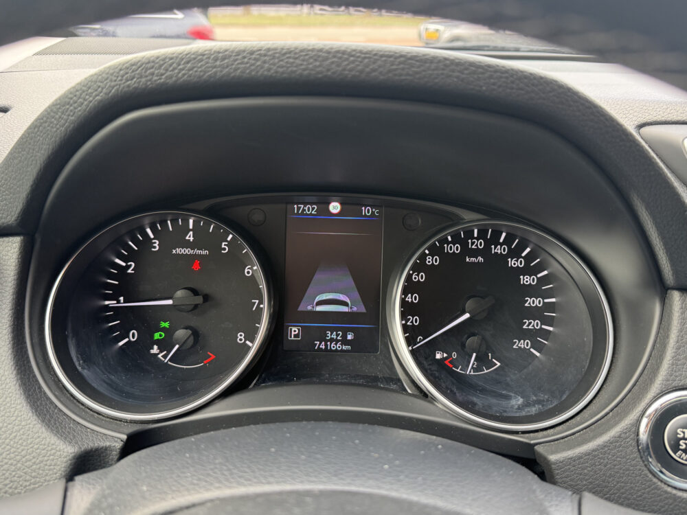 Nissan QASHQAI 1.3 DIG-T Business Edition // NAVI // 360 CAMERA // ADAPTIVE CRUISE // TREKHAAK // PANO DAK // CLIMA // 20