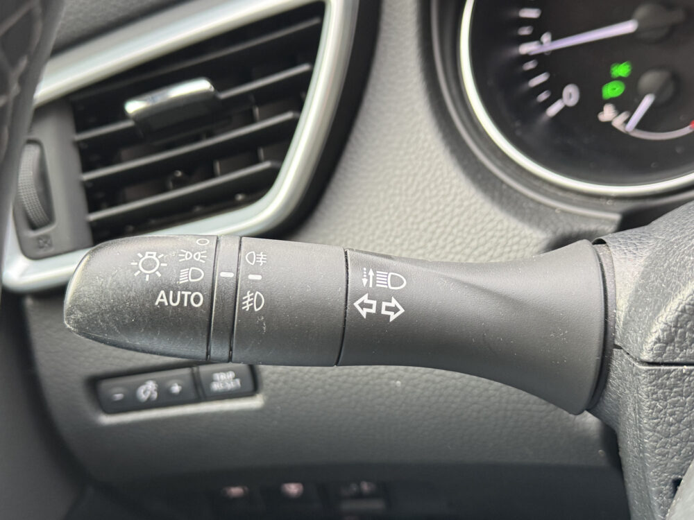 Nissan QASHQAI 1.3 DIG-T Business Edition // NAVI // 360 CAMERA // ADAPTIVE CRUISE // TREKHAAK // PANO DAK // CLIMA // 23