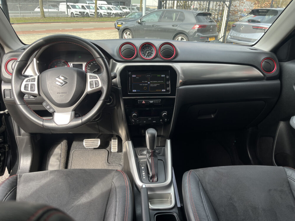 Suzuki Vitara 1.4 Boosterjet Stijl // KEYLESS // ADAPTIV. CRUISE // CAMERA+SENSOREN // NAVI+CARPLAY // STOELVERWARMING // 16