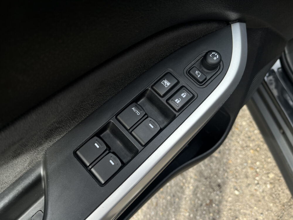 Suzuki Vitara 1.4 Boosterjet Stijl // KEYLESS // ADAPTIV. CRUISE // CAMERA+SENSOREN // NAVI+CARPLAY // STOELVERWARMING // 17