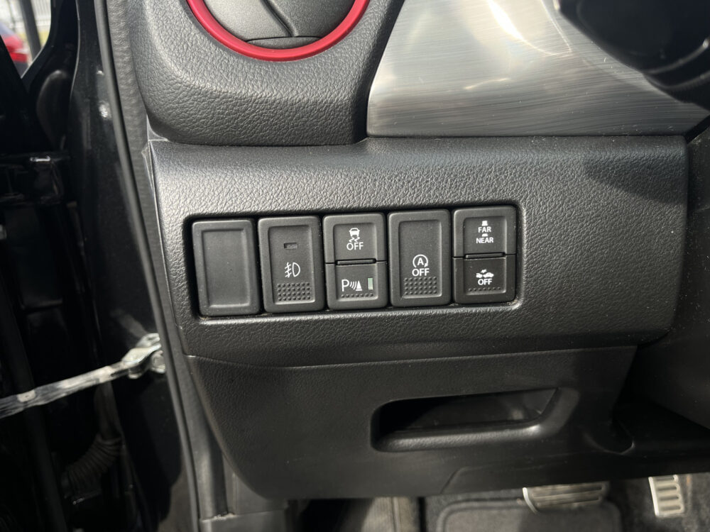 Suzuki Vitara 1.4 Boosterjet Stijl // KEYLESS // ADAPTIV. CRUISE // CAMERA+SENSOREN // NAVI+CARPLAY // STOELVERWARMING // 18