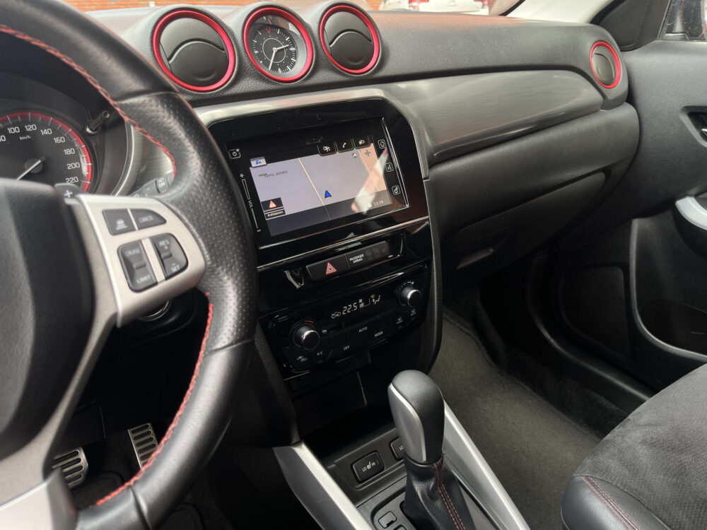 Suzuki Vitara 1.4 Boosterjet Stijl // KEYLESS // ADAPTIV. CRUISE // CAMERA+SENSOREN // NAVI+CARPLAY // STOELVERWARMING // 29