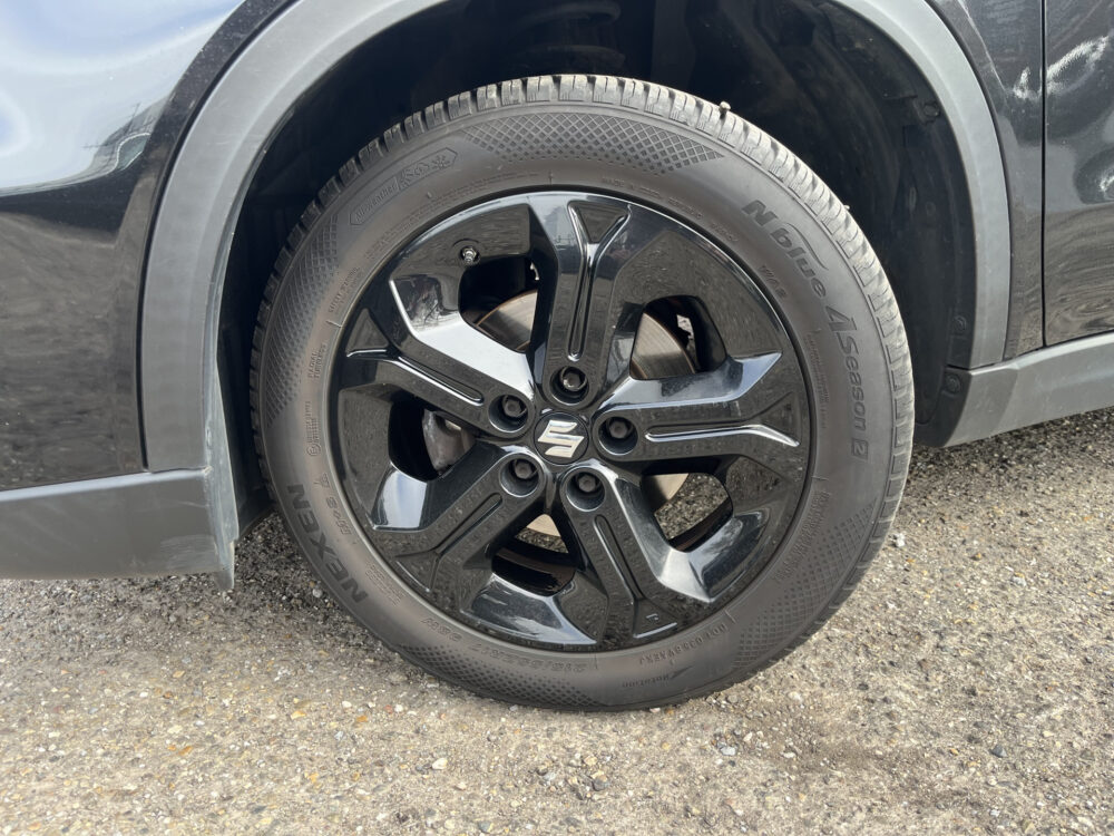 Suzuki Vitara 1.4 Boosterjet Stijl // KEYLESS // ADAPTIV. CRUISE // CAMERA+SENSOREN // NAVI+CARPLAY // STOELVERWARMING // 3