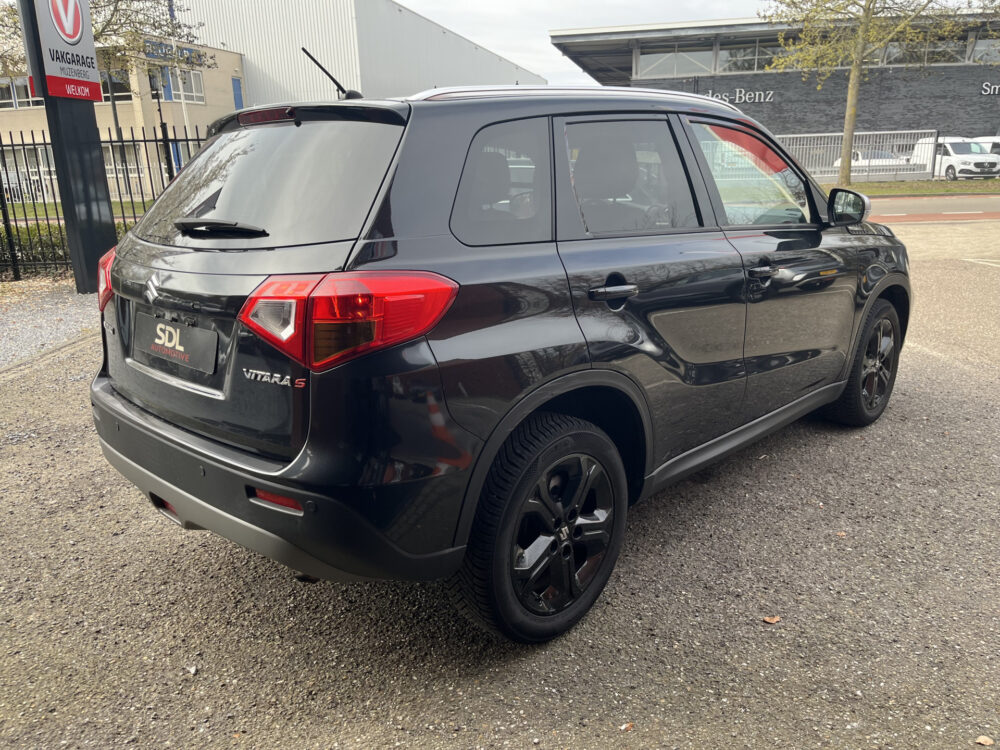 Suzuki Vitara 1.4 Boosterjet Stijl // KEYLESS // ADAPTIV. CRUISE // CAMERA+SENSOREN // NAVI+CARPLAY // STOELVERWARMING // 8