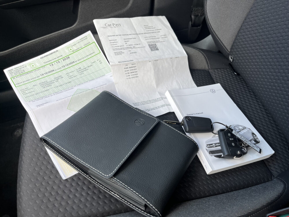 Volkswagen Taigo 1.0 TSI Style // ADAPT. CRUISE // CLIMA // CAMERA+SENSOREN // NAVI+CARPLAY // LED // 9