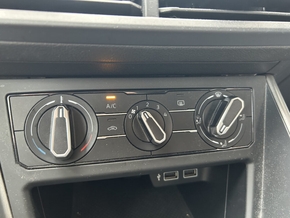 Volkswagen Polo 1.0 TSI Comfortline // LED // NAVI + CARPLAY // ADAPTIVE CRUISE // AIRCO // TREKHAAK!! 17