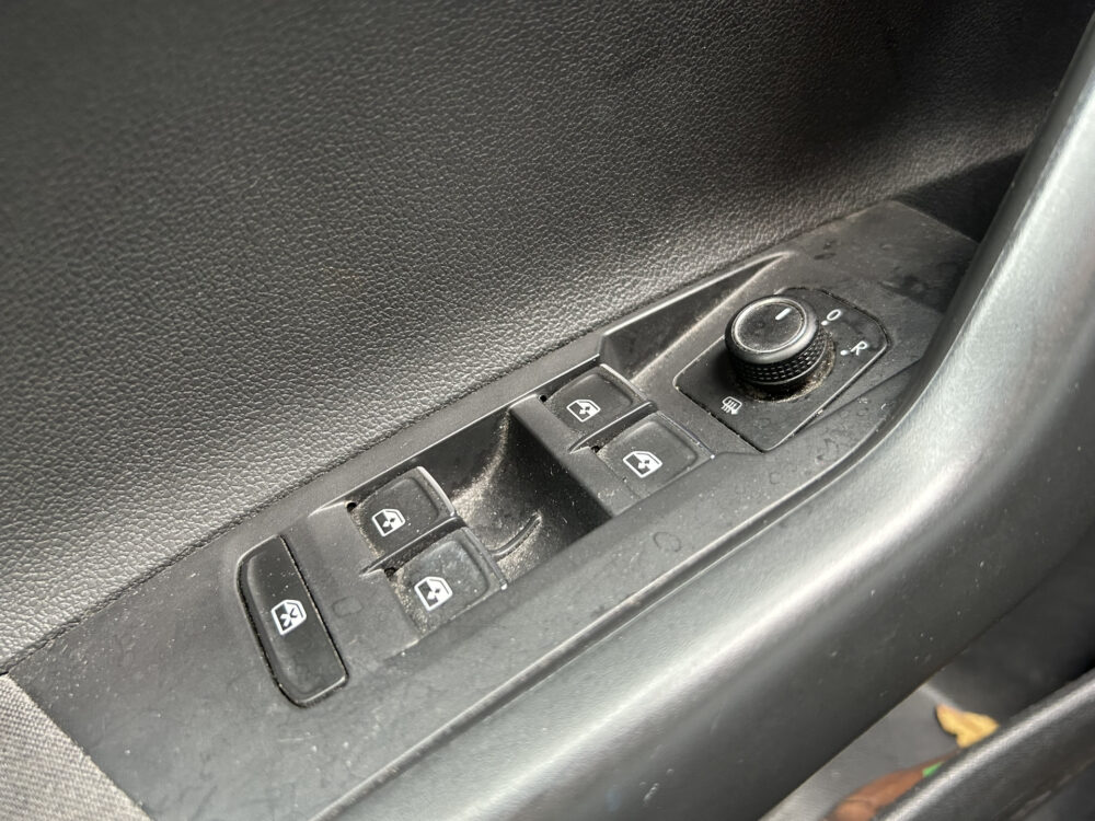 Volkswagen Polo 1.0 TSI Comfortline // LED // NAVI + CARPLAY // ADAPTIVE CRUISE // AIRCO // TREKHAAK!! 20