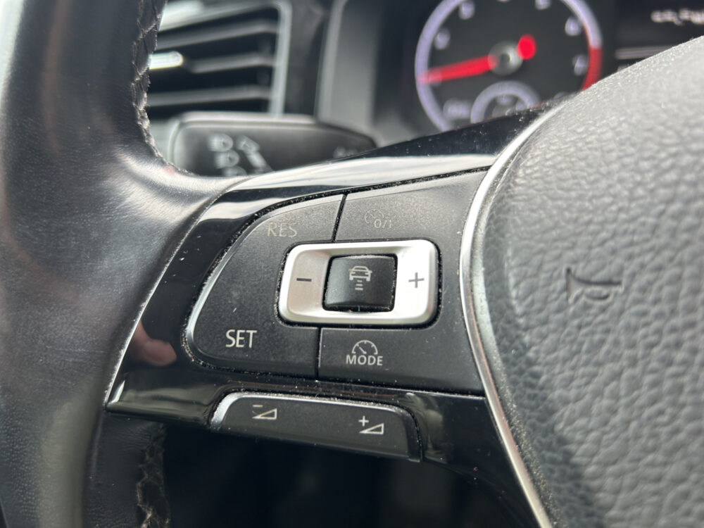 Volkswagen Polo 1.0 TSI Comfortline // LED // NAVI + CARPLAY // ADAPTIVE CRUISE // AIRCO // TREKHAAK!! 9