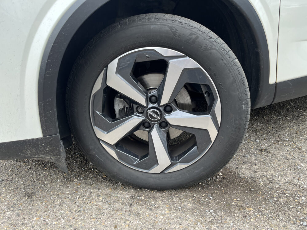 Nissan QASHQAI 1.3 MHEV Xtronic N-Connecta // ADAPT. CRUISE // DODEHOEK // 360 CAMERA+SENSOREN // KEYLESS // LED // NAVI+CARPLAY // 11