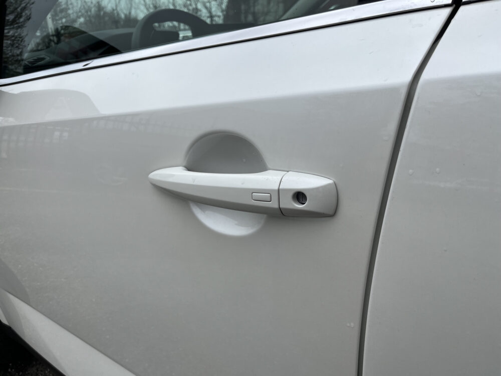 Nissan QASHQAI 1.3 MHEV Xtronic N-Connecta // ADAPT. CRUISE // DODEHOEK // 360 CAMERA+SENSOREN // KEYLESS // LED // NAVI+CARPLAY // 12