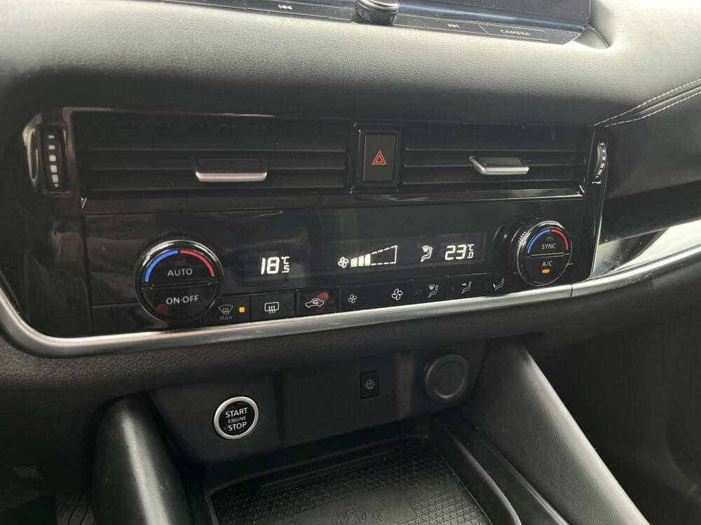 Nissan QASHQAI 1.3 MHEV Xtronic N-Connecta // ADAPT. CRUISE // DODEHOEK // 360 CAMERA+SENSOREN // KEYLESS // LED // NAVI+CARPLAY // 27