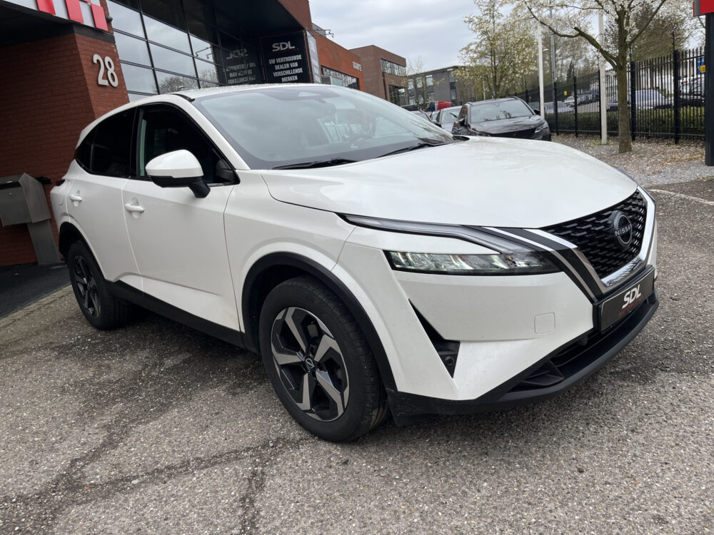 Nissan QASHQAI 1.3 MHEV Xtronic N-Connecta // ADAPT. CRUISE // DODEHOEK // 360 CAMERA+SENSOREN // KEYLESS // LED // NAVI+CARPLAY // 7