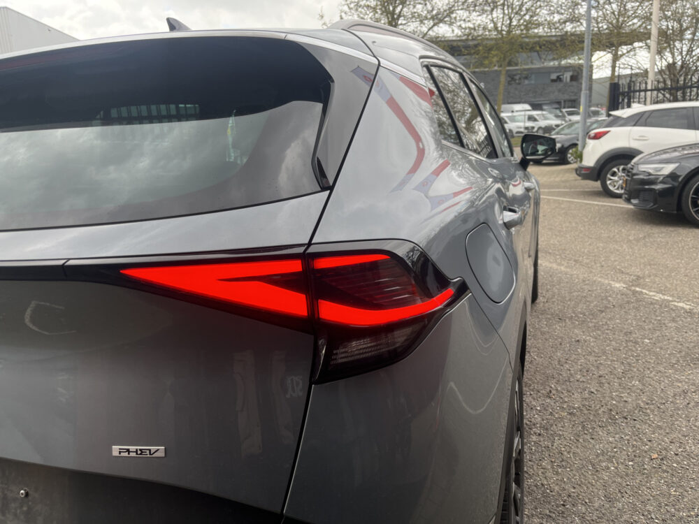 Kia Sportage 1.6 T-GDi Plug-in Hybrid AWD DynamicPlusLine //AFN. TREKHAAK // ADAPT . CRUISE // HALF LEDER // ELEK. STOEL // CAMERA+SENSOREN / 12