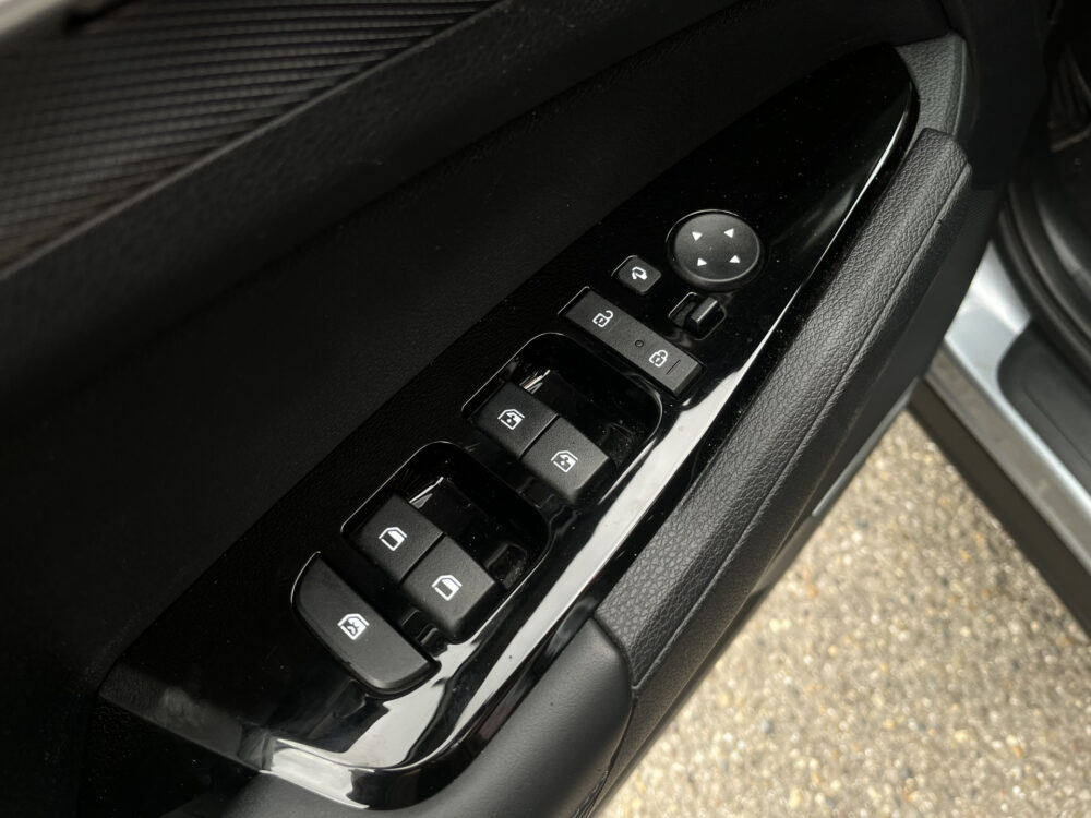 Kia Sportage 1.6 T-GDi Plug-in Hybrid AWD DynamicPlusLine //AFN. TREKHAAK // ADAPT . CRUISE // HALF LEDER // ELEK. STOEL // CAMERA+SENSOREN / 18