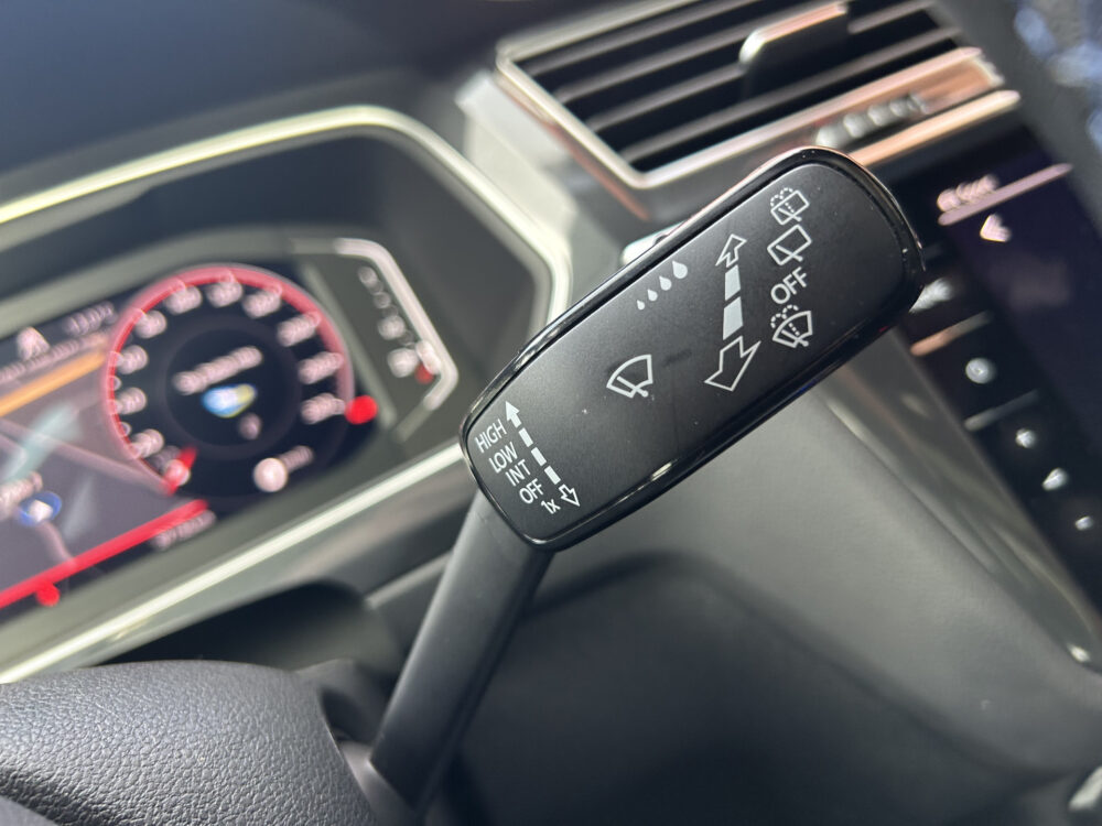 Volkswagen Tiguan 2.0 TSI R 75 Edition 4Motion // AKRA // IQ LIGHT // PANO/SCHUIFKANTELDAK // ADAPTIVE CRUISE // HUD // HARMAN KARDON // 360 CAMER 12