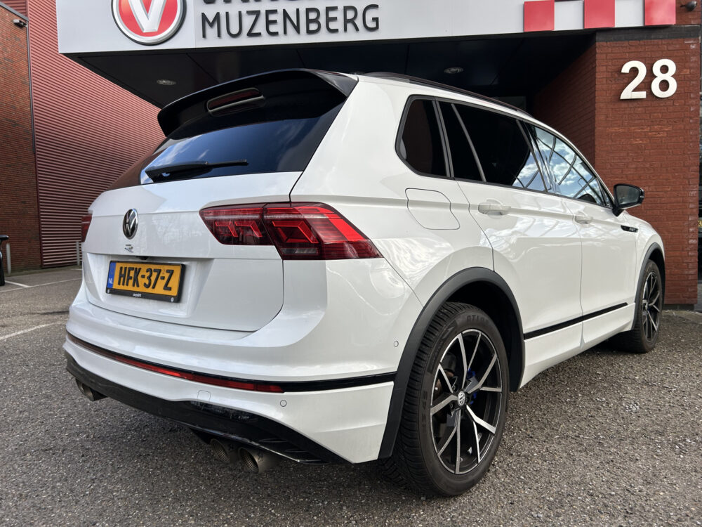 Volkswagen Tiguan 2.0 TSI R 75 Edition 4Motion // AKRA // IQ LIGHT // PANO/SCHUIFKANTELDAK // ADAPTIVE CRUISE // HUD // HARMAN KARDON // 360 CAMER 2