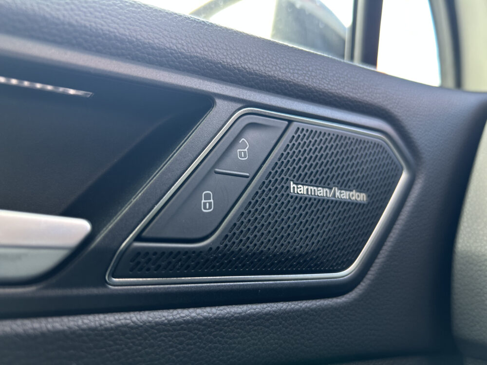 Volkswagen Tiguan 2.0 TSI R 75 Edition 4Motion // AKRA // IQ LIGHT // PANO/SCHUIFKANTELDAK // ADAPTIVE CRUISE // HUD // HARMAN KARDON // 360 CAMER 24