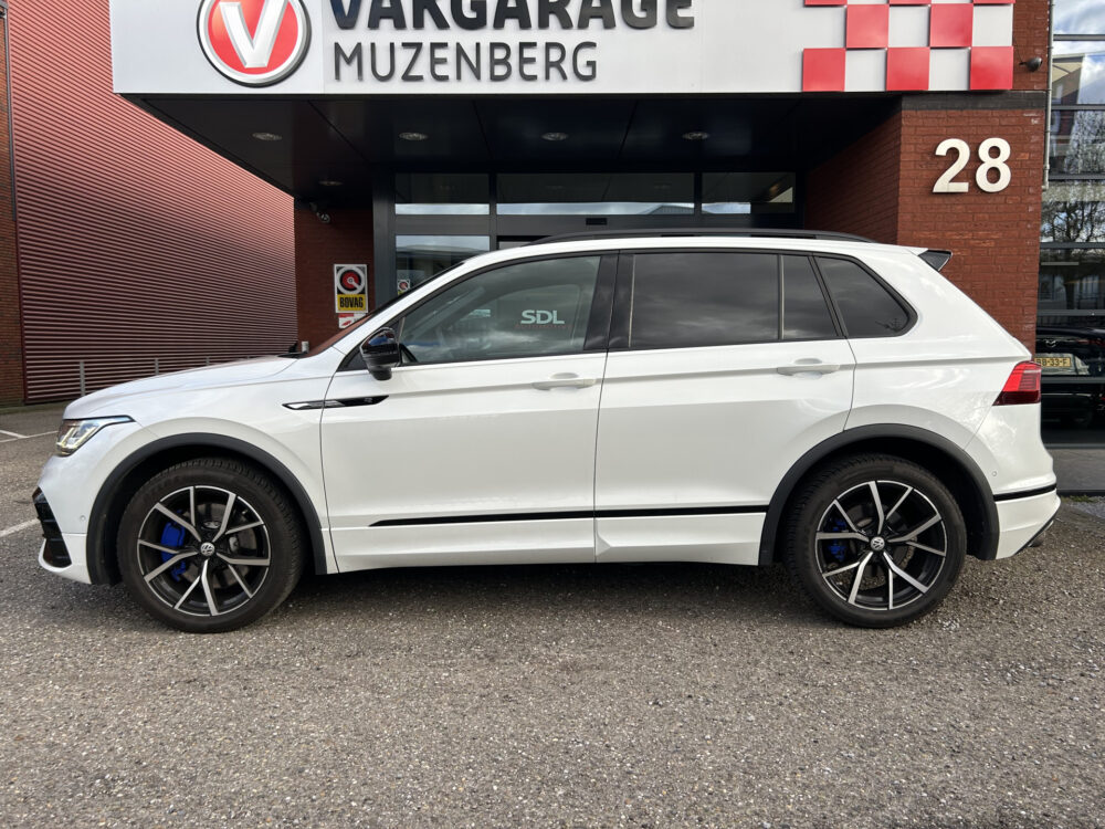 Volkswagen Tiguan 2.0 TSI R 75 Edition 4Motion // AKRA // IQ LIGHT // PANO/SCHUIFKANTELDAK // ADAPTIVE CRUISE // HUD // HARMAN KARDON // 360 CAMER 3