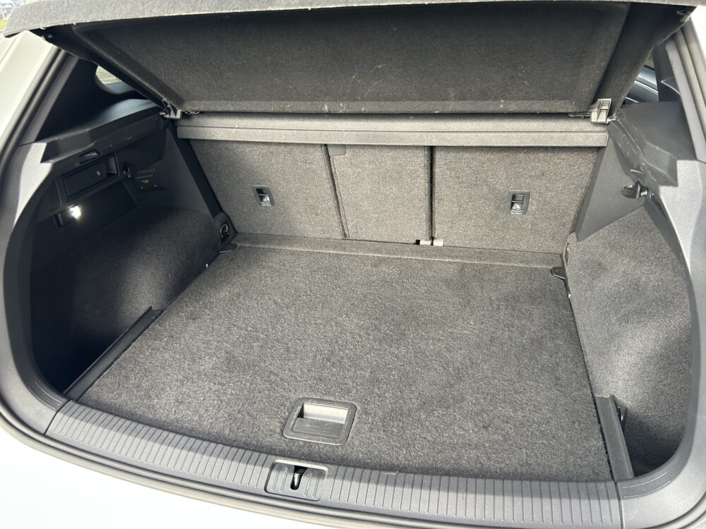 Volkswagen Tiguan 2.0 TSI R 75 Edition 4Motion // AKRA // IQ LIGHT // PANO/SCHUIFKANTELDAK // ADAPTIVE CRUISE // HUD // HARMAN KARDON // 360 CAMER 36