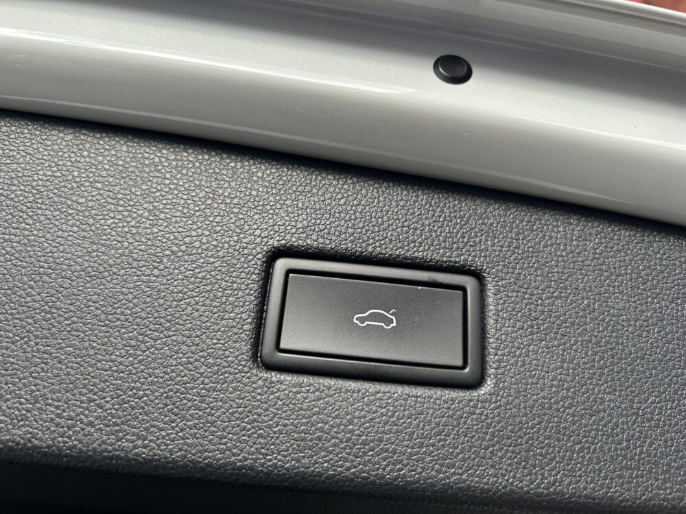 Volkswagen Tiguan 2.0 TSI R 75 Edition 4Motion // AKRA // IQ LIGHT // PANO/SCHUIFKANTELDAK // ADAPTIVE CRUISE // HUD // HARMAN KARDON // 360 CAMER 37