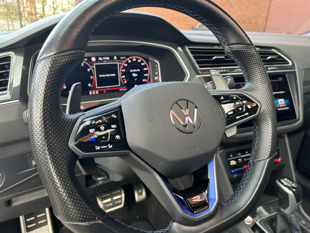 Volkswagen Tiguan 2.0 TSI R 75 Edition 4Motion // AKRA // IQ LIGHT // PANO/SCHUIFKANTELDAK // ADAPTIVE CRUISE // HUD // HARMAN KARDON // 360 CAMER 6