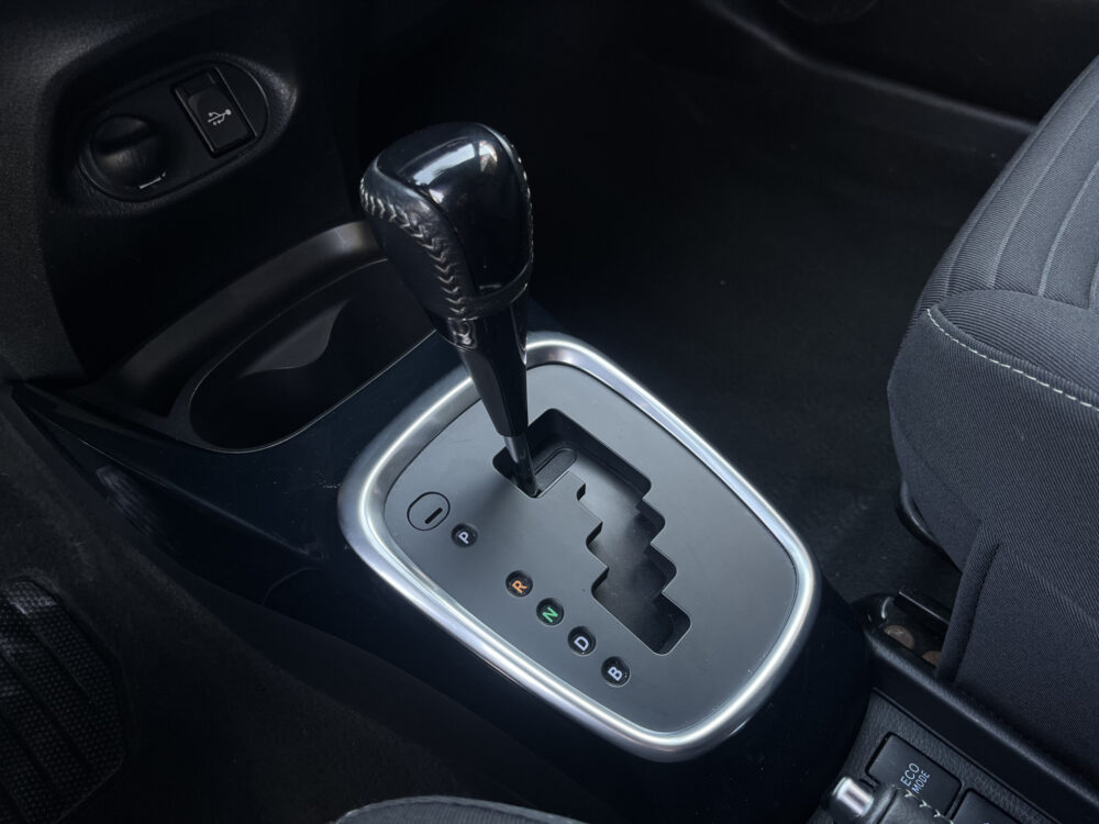 Toyota Yaris 1.5 Hybrid Orange Sport // LED // NAVI // CLIMA // CRUISE // BLUETOOTH // 22