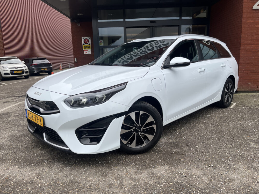 Kia Ceed Sportswagon 1.6 GDI PHEV DynamicLine // FULL LED // APPLE CARPLAY / ANDROID AUTO // ADAPTIVE CRUISE // KEYLESS // STOEL + STUURVERWARMING 1