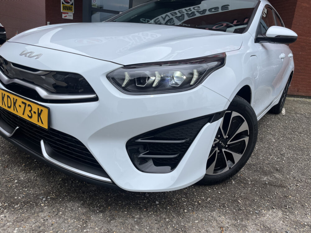 Kia Ceed Sportswagon 1.6 GDI PHEV DynamicLine // FULL LED // APPLE CARPLAY / ANDROID AUTO // ADAPTIVE CRUISE // KEYLESS // STOEL + STUURVERWARMING 10