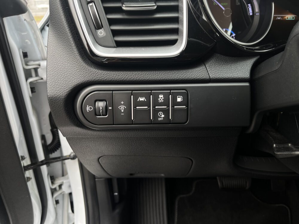 Kia Ceed Sportswagon 1.6 GDI PHEV DynamicLine // FULL LED // APPLE CARPLAY / ANDROID AUTO // ADAPTIVE CRUISE // KEYLESS // STOEL + STUURVERWARMING 19