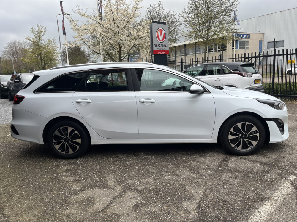 Kia Ceed Sportswagon 1.6 GDI PHEV DynamicLine // FULL LED // APPLE CARPLAY / ANDROID AUTO // ADAPTIVE CRUISE // KEYLESS // STOEL + STUURVERWARMING 6