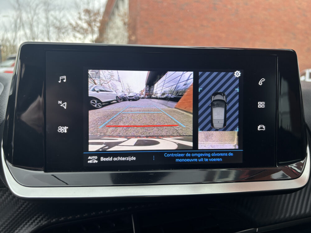 Peugeot 208 1.2 PureTech Allure Pack // LED // APPLE CARPLAY / ANDROID AUTO // CAMERA // PDC 15