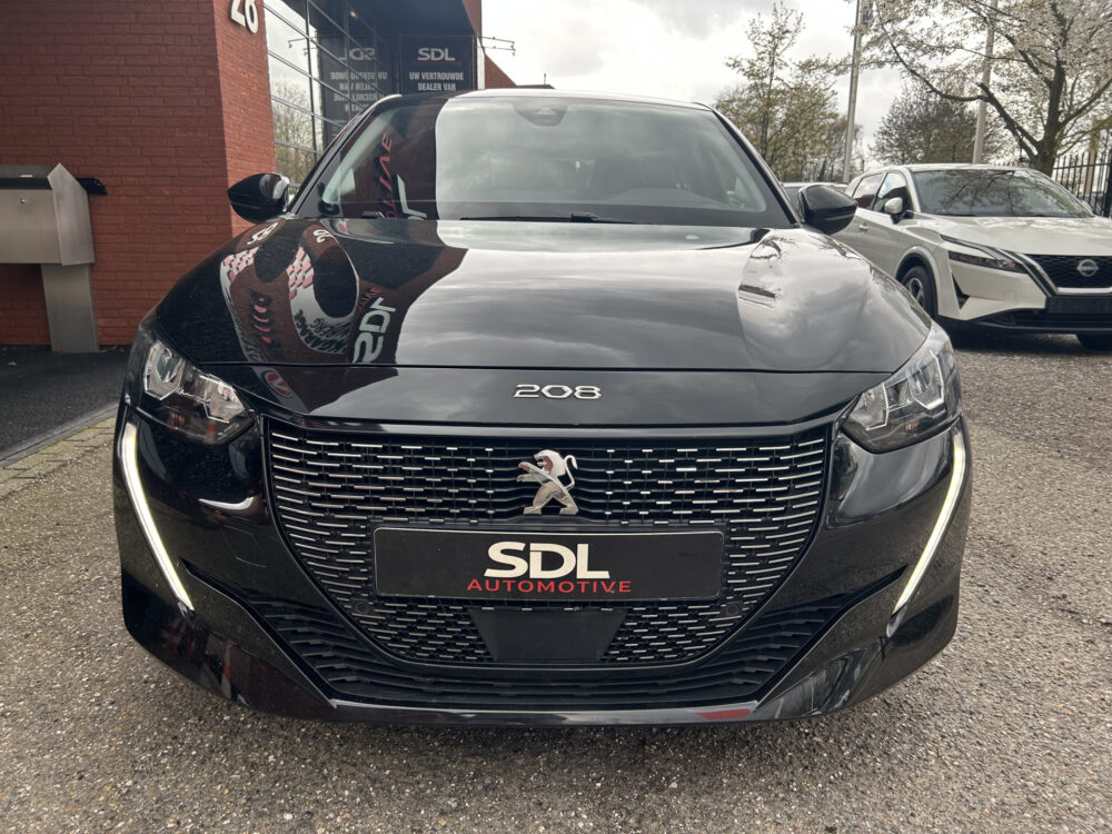 Peugeot 208 1.2 PureTech Allure Pack // LED // APPLE CARPLAY / ANDROID AUTO // CAMERA // PDC 4