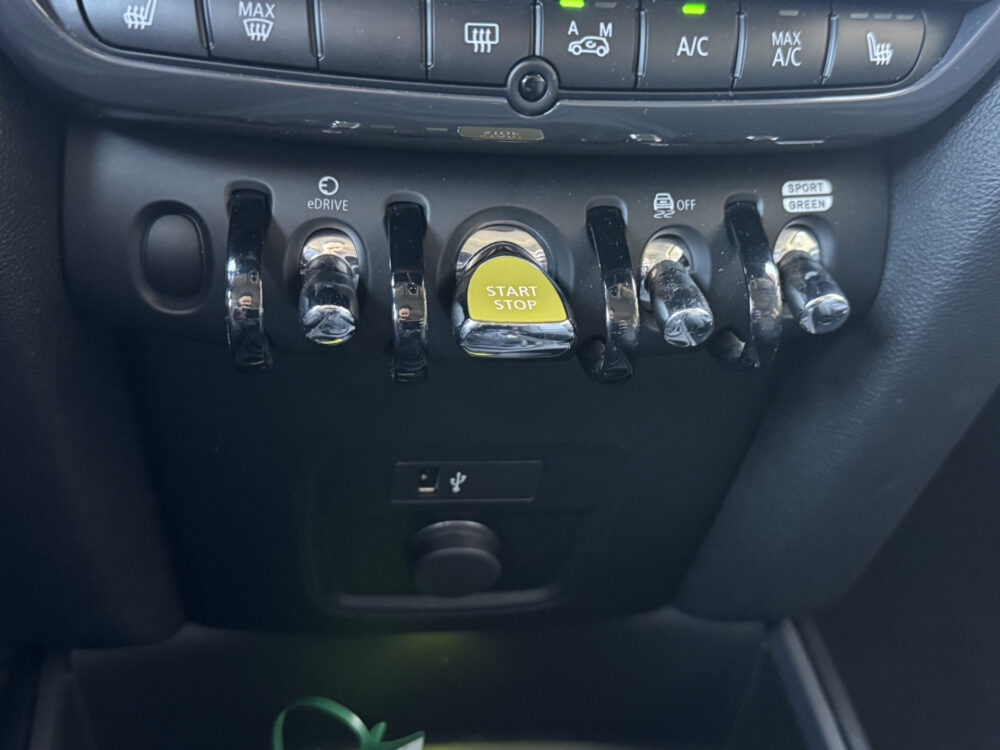 MINI Countryman 1.5 Cooper S E ALL4 // FULL LED // VOL LEDER // NAVI // CAMERA // PDC // CLIMA // STOELVERWARMING // 23