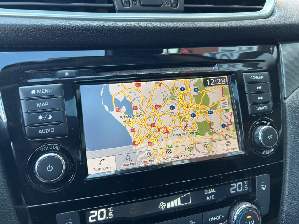 Nissan QASHQAI 1.3 DIG-T N-Connecta // FULL LED // PANO-DAK // NAVI // 360 CAMERA // KEYLESS // DAB // ANDROID AUTO 14