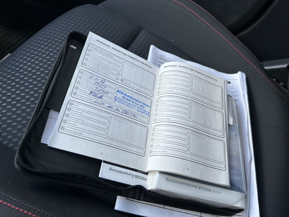 Ford FOCUS Wagon 1.0 EcoBoost Hybrid 155PK ST Line // LED // NAVI + CARPLAY // CAMERA // DAB // CLIMA // WINTERPACK // TREKHAAK!! 14