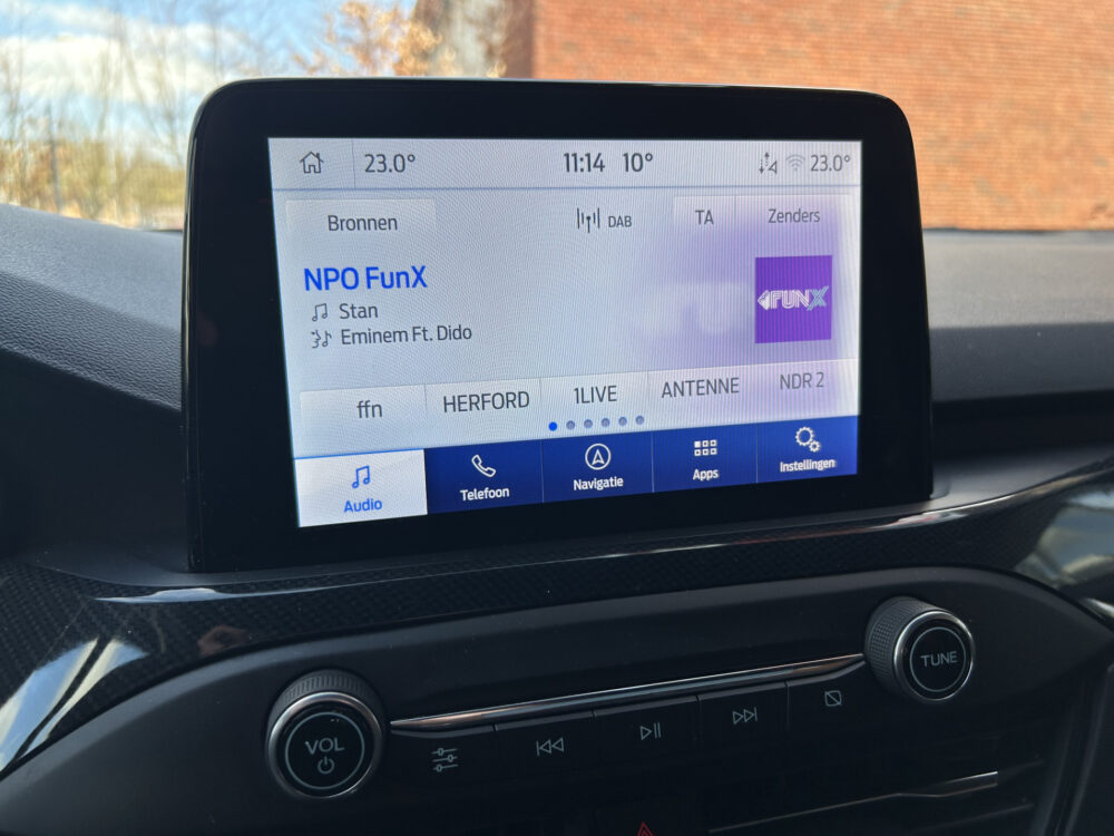 Ford FOCUS Wagon 1.0 EcoBoost Hybrid 155PK ST Line // LED // NAVI + CARPLAY // CAMERA // DAB // CLIMA // WINTERPACK // TREKHAAK!! 18