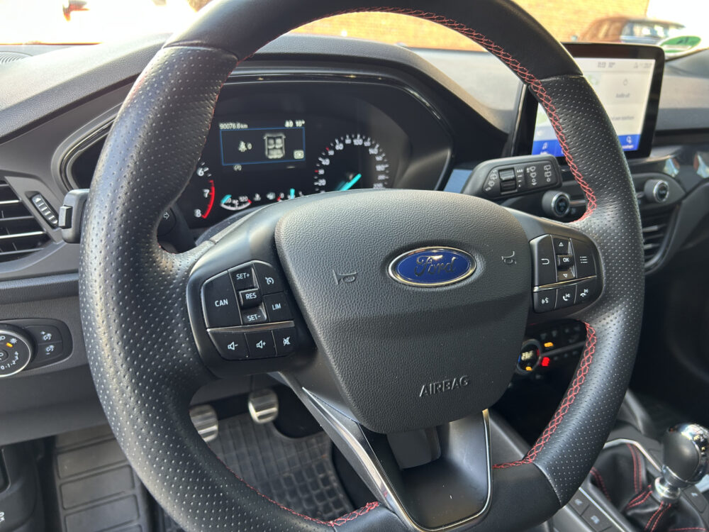 Ford FOCUS Wagon 1.0 EcoBoost Hybrid 155PK ST Line // LED // NAVI + CARPLAY // CAMERA // DAB // CLIMA // WINTERPACK // TREKHAAK!! 6