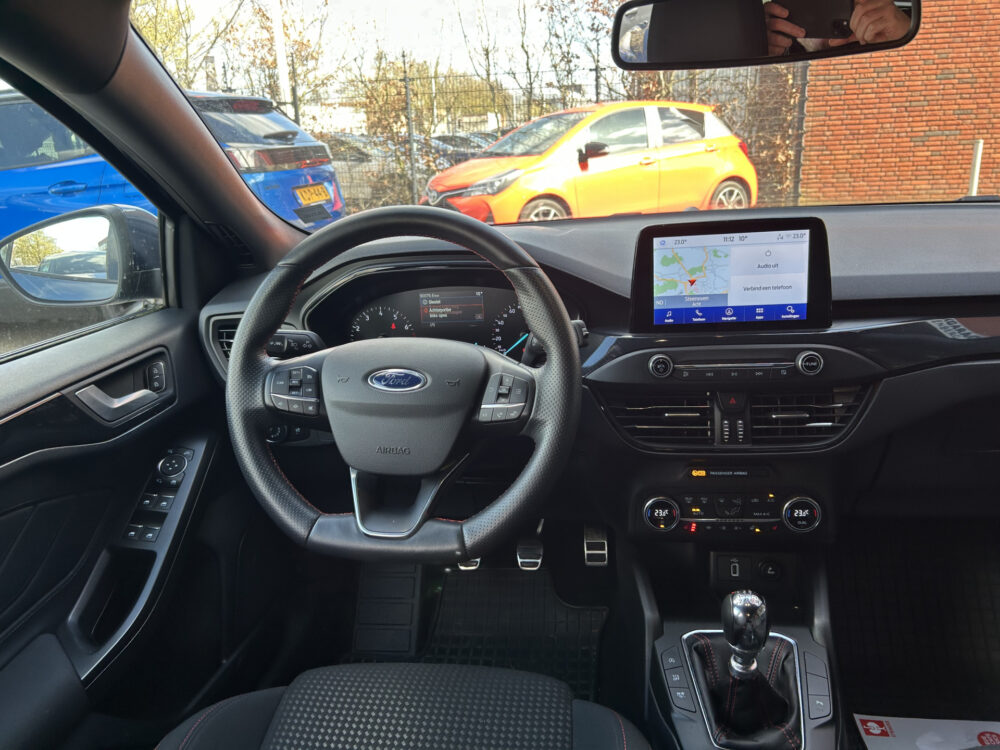 Ford FOCUS Wagon 1.0 EcoBoost Hybrid 155PK ST Line // LED // NAVI + CARPLAY // CAMERA // DAB // CLIMA // WINTERPACK // TREKHAAK!! 7