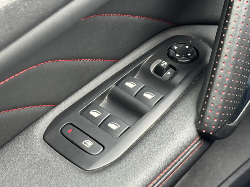 Peugeot 308 1.2 PureTech GT-Line // NAVI // CAMERA // CRUISE // CLIMA // TREKHAAK 28