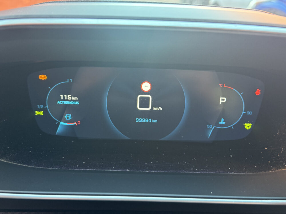 Peugeot 2008 1.2 PureTech Allure // D. RIEM VERVANGEN!! // NAVI // CLIMA // CRUISE // CAMERA // APPLE CARPLAY - ANDROID AUTO // 18