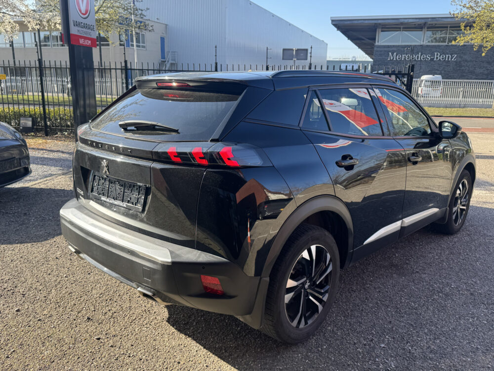 Peugeot 2008 1.2 PureTech Allure // D. RIEM VERVANGEN!! // NAVI // CLIMA // CRUISE // CAMERA // APPLE CARPLAY - ANDROID AUTO // 4