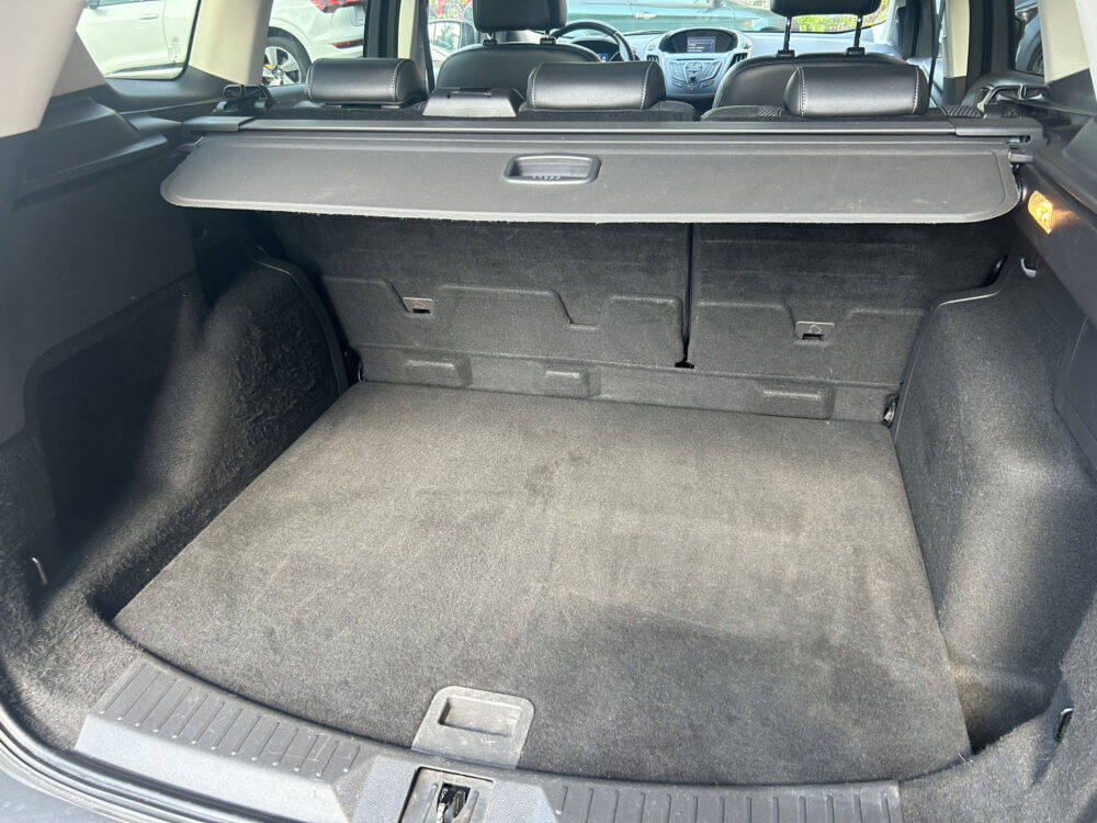Ford Kuga 1.6 Titanium Plus 4WD // NAVI // KEYLESS // PDC // CRUISE // CLIMA // WINTERPACK // TREKHAAK!! 33