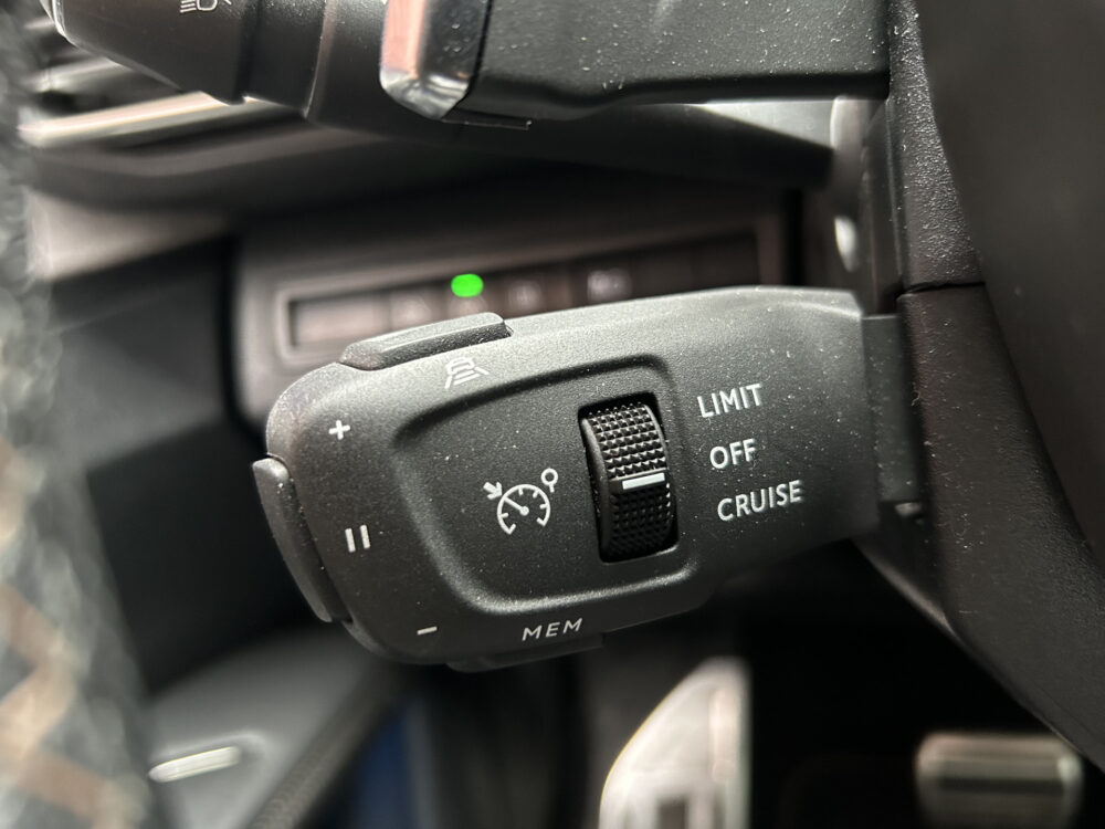 Peugeot 3008 1.6 HYbrid 225 GT BLACK PACK // PANO/SCHUIFKANTELDAK // ADAPTIVE CRUISE // FULL LED // FOCAL AUDIO // NAVI + CARPLAY // CAMERA 13