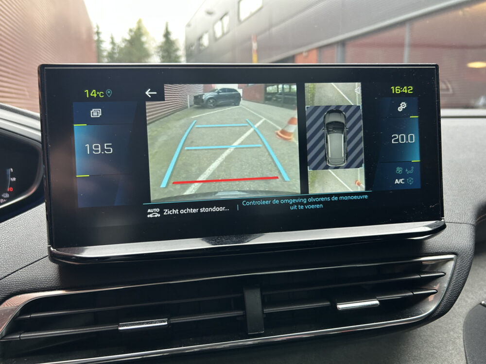 Peugeot 3008 1.6 HYbrid 225 GT BLACK PACK // PANO/SCHUIFKANTELDAK // ADAPTIVE CRUISE // FULL LED // FOCAL AUDIO // NAVI + CARPLAY // CAMERA 17