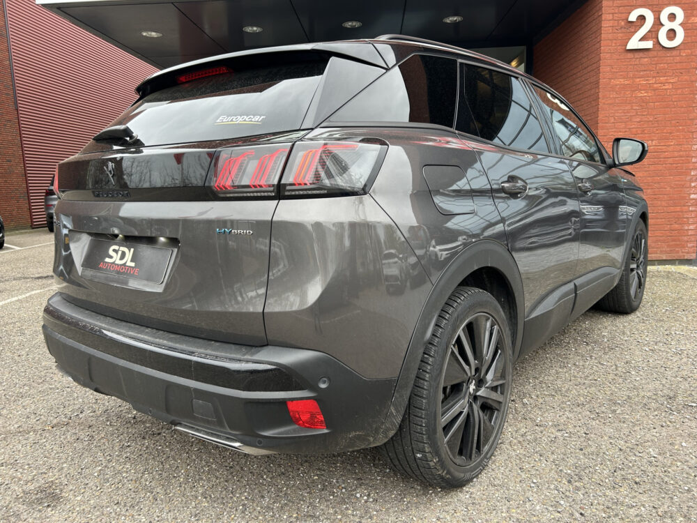 Peugeot 3008 1.6 HYbrid 225 GT BLACK PACK // PANO/SCHUIFKANTELDAK // ADAPTIVE CRUISE // FULL LED // FOCAL AUDIO // NAVI + CARPLAY // CAMERA 2