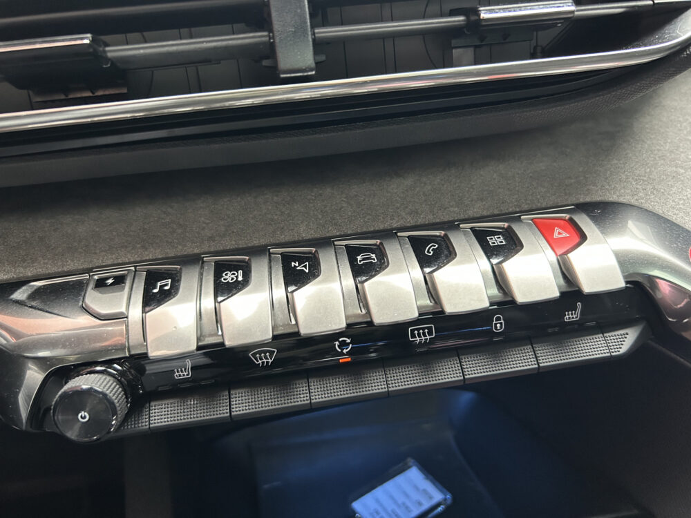 Peugeot 3008 1.6 HYbrid 225 GT BLACK PACK // PANO/SCHUIFKANTELDAK // ADAPTIVE CRUISE // FULL LED // FOCAL AUDIO // NAVI + CARPLAY // CAMERA 20